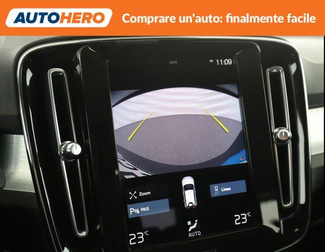 VOLVO XC40 T2 Momentum Pro