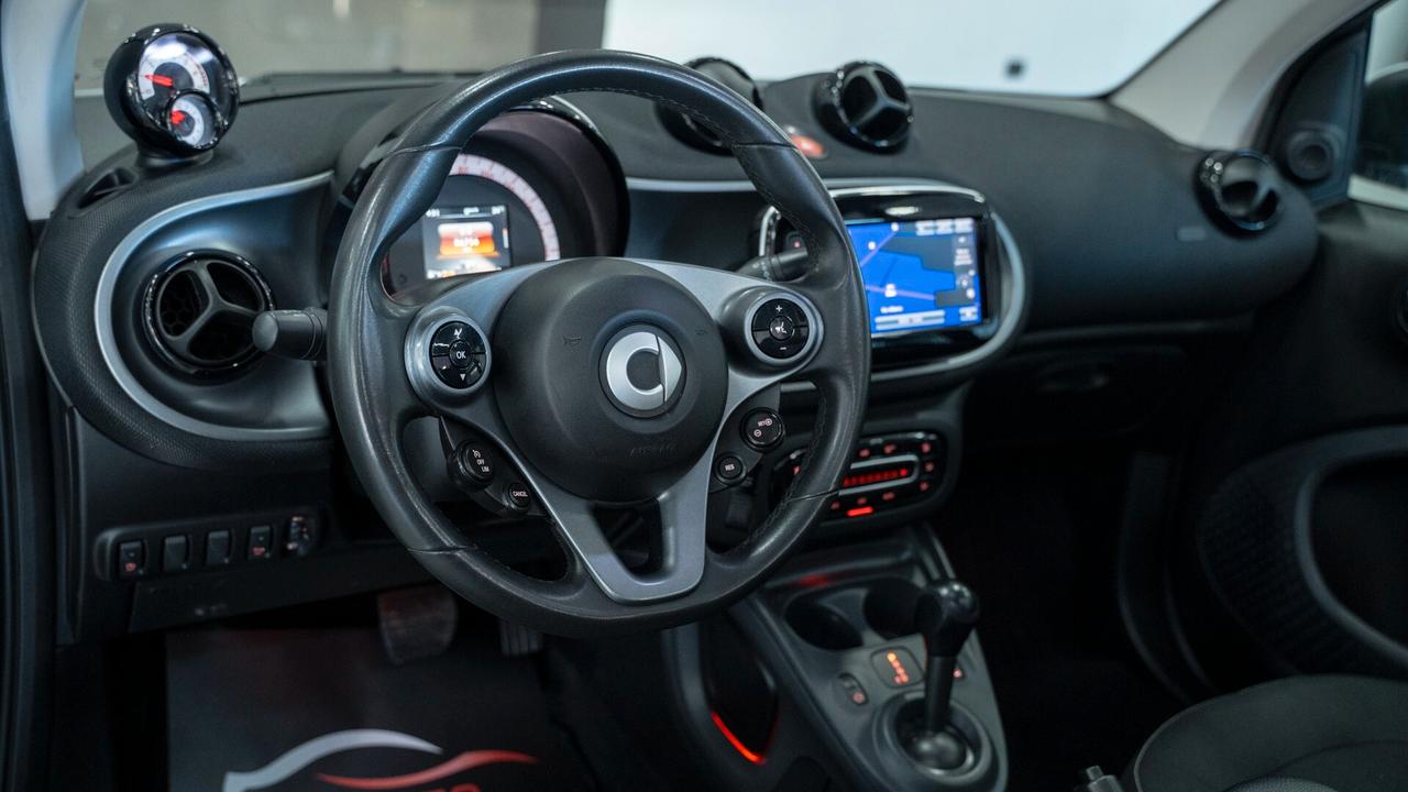 Smart ForTwo CABRIO 0.9 T 90 CV PASSION AUTO NAVI LED FULL OPTIONAL