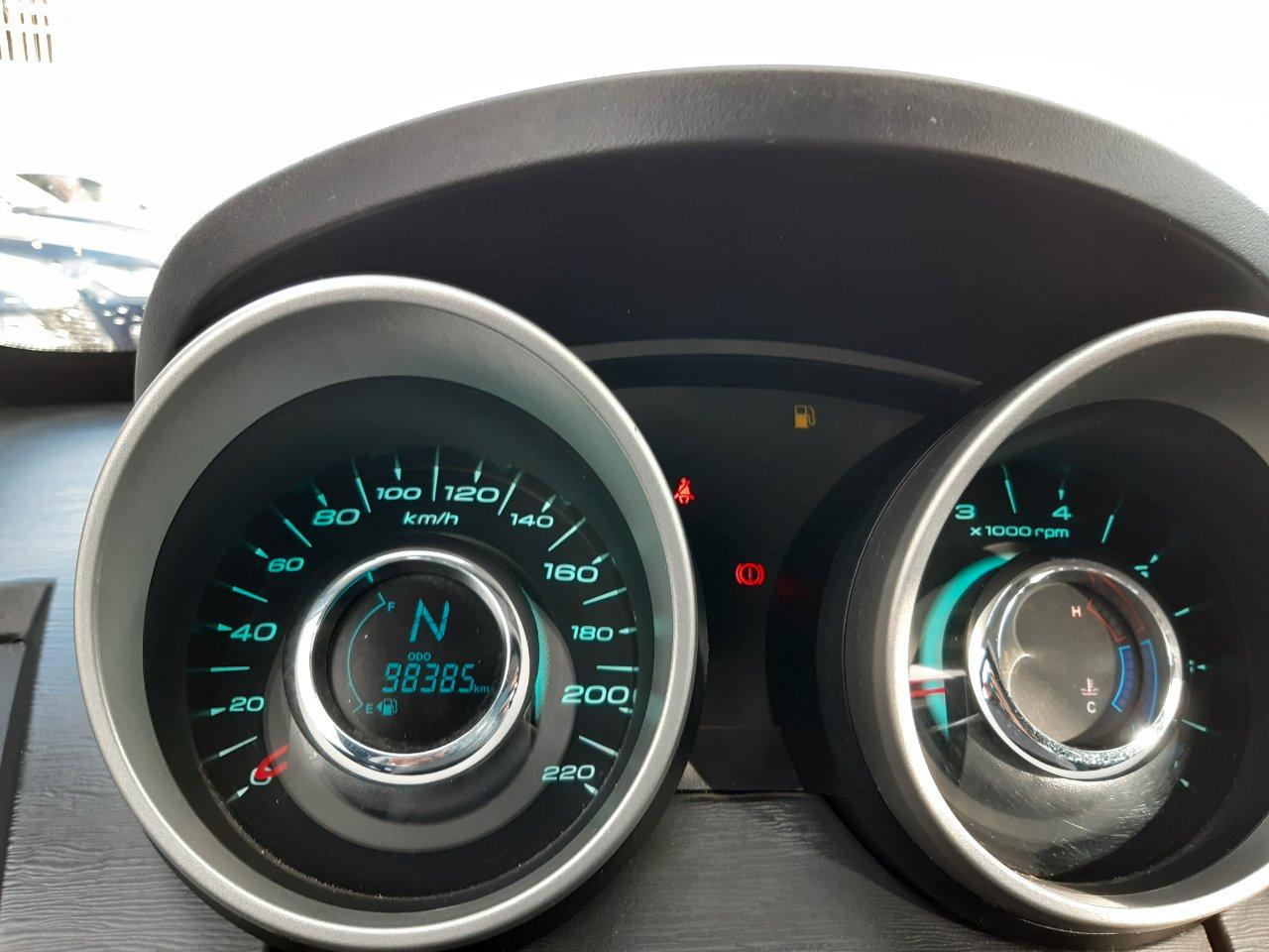 Mahindra XUV500 2.2 16v W6 fwd 7p.ti M1