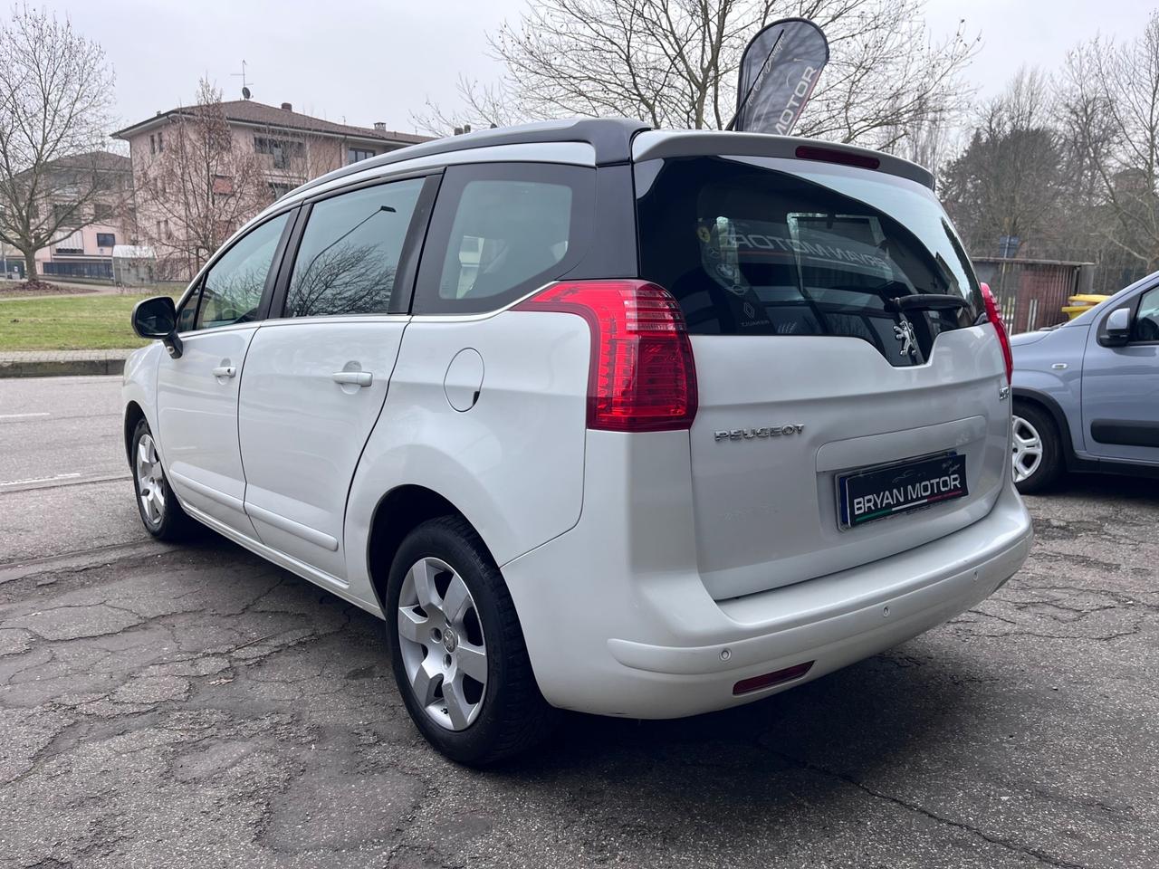 Peugeot 5008 2.0 HDi 150CV Active