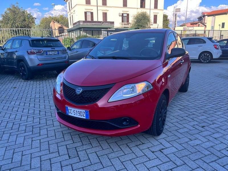 Lancia Ypsilon 1.2 69 CV 5 porte GPL Ecochic Silver