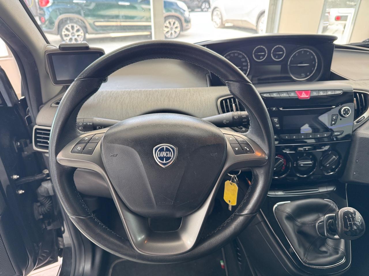Lancia Ypsilon 0.9 TwinAir 85 CV 5 porte S&S Silver