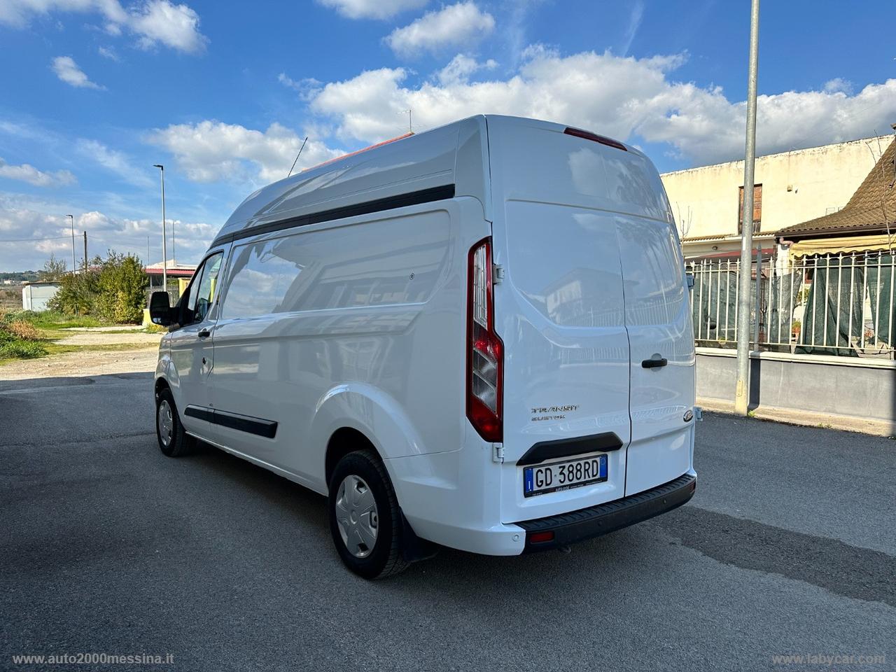 TRANSIT CUSTOM 300 2.0 TDCi 130 Titan.