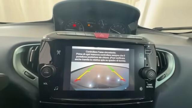 Lancia Ypsilon 1.0 FireFly 5 porte S&S Hybrid Platino