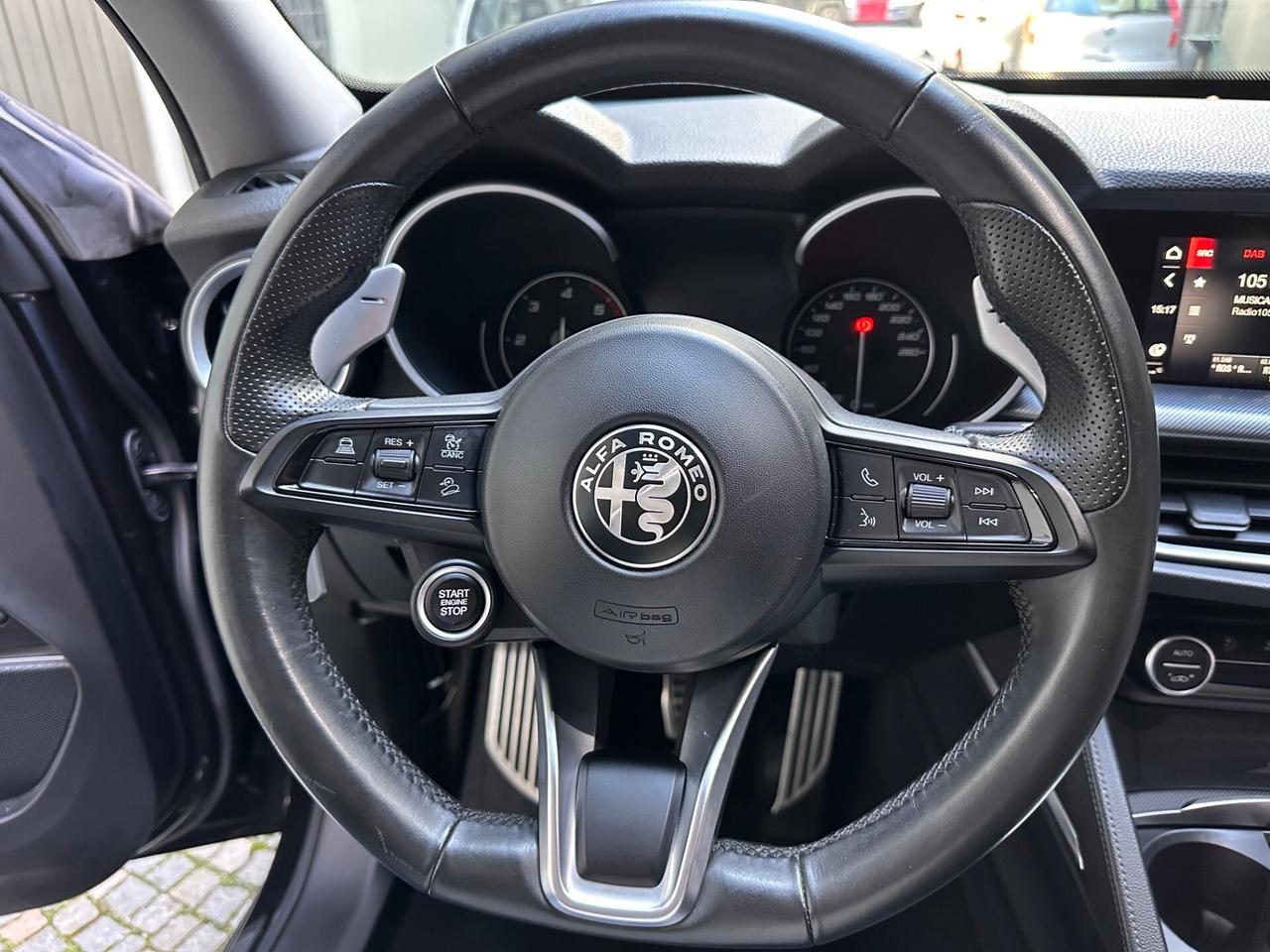 Alfa Romeo Stelvio 2.2 Turbodiesel *PADDLE F1* Q4