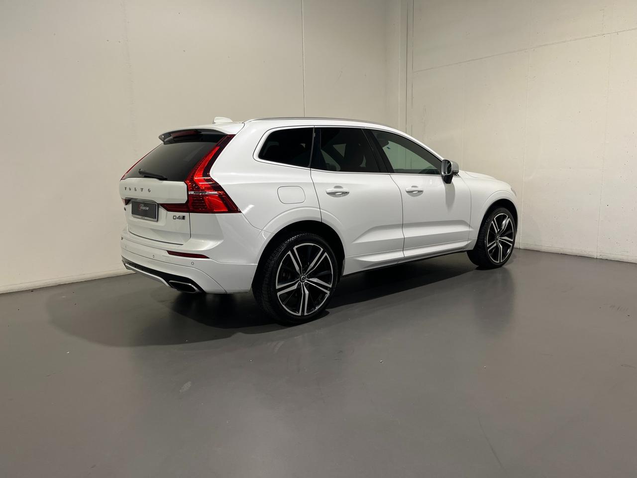 VOLVO XC60 2.0 D4 R-DESIGN GEARTRONIC