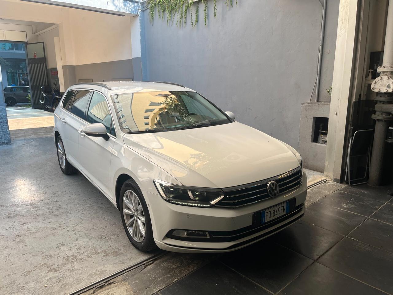 Volkswagen Passat Variant 1.6 TDI Trendline BlueMotion Technology
