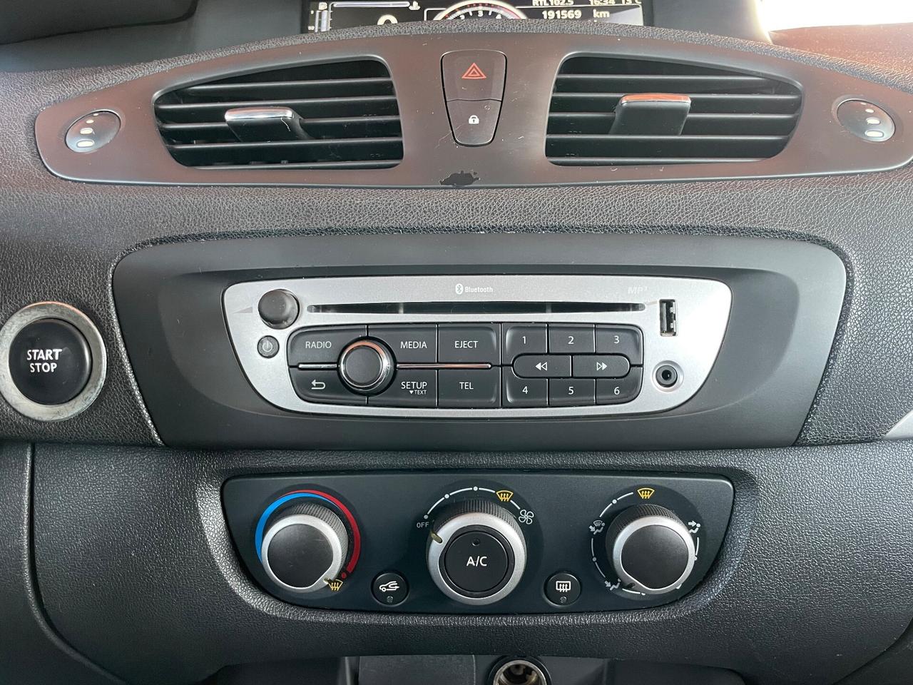 Renault Scenic 1.5 Diesel - Neopatentati - Ottima