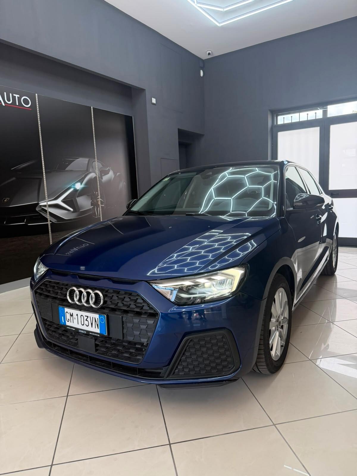 Audi A1 SPB 35 TFSI S tronic Identity Black