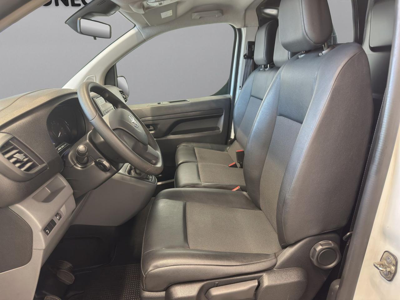 Toyota Proace 1.5d 120cv S&S 10q L0 D Comfort