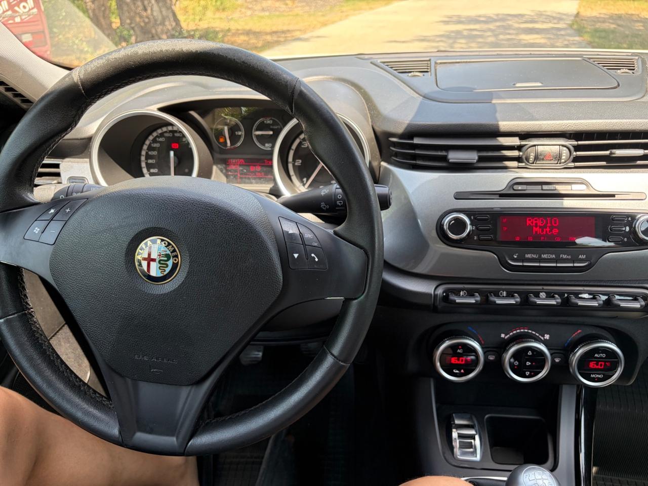 Alfa Romeo Giulietta 1.6 MTJ 105CV FULL MOLTO BELLA LEGGI ANNUNCI