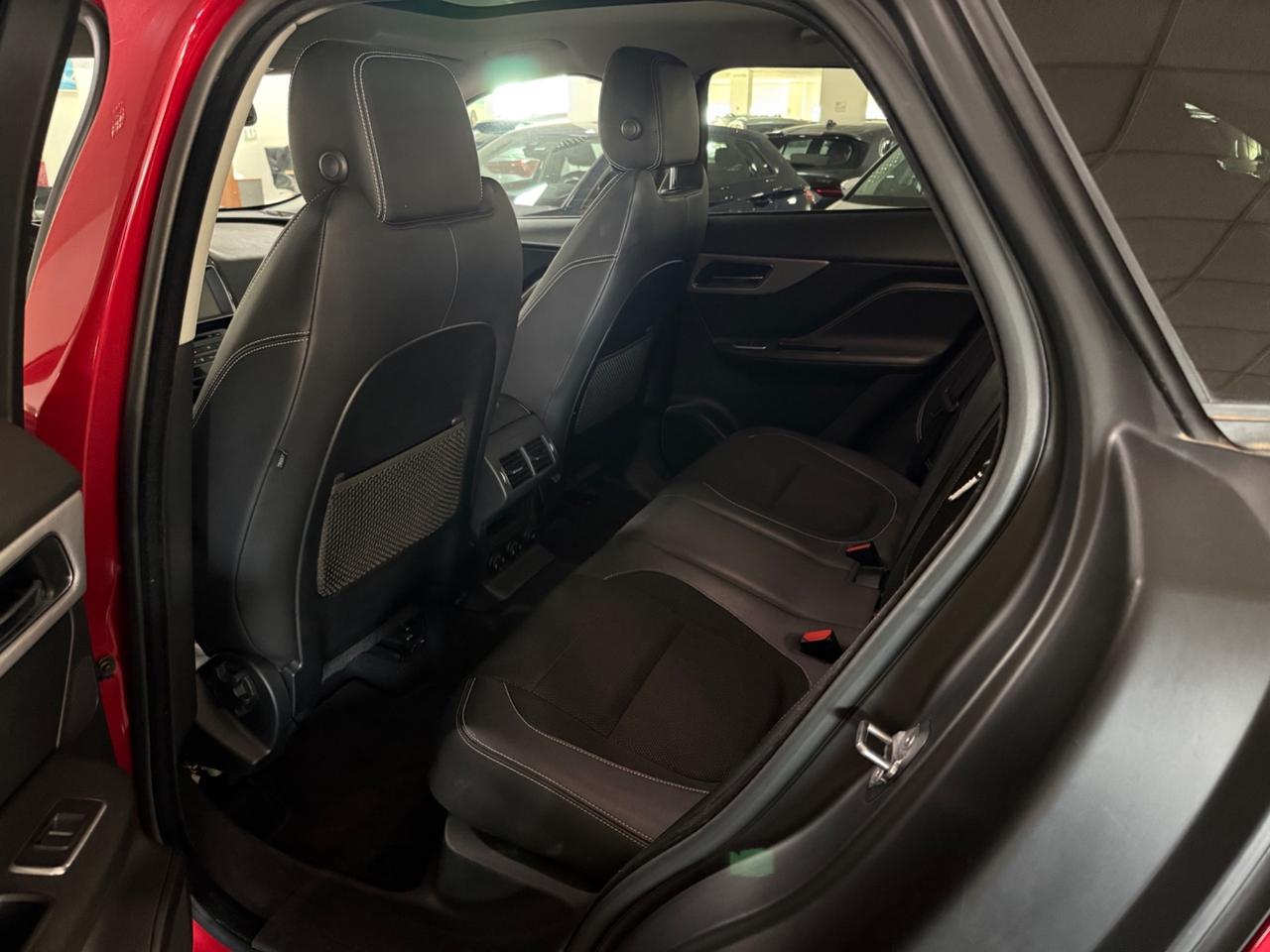 Jaguar F-Pace 2.0 D 180 CV AWD aut. R-Sport