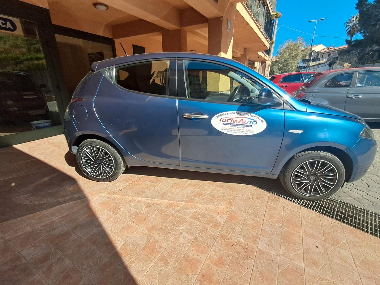 Lancia Ypsilon 1.0 FireFly 5 porte S&S Hybrid Gold