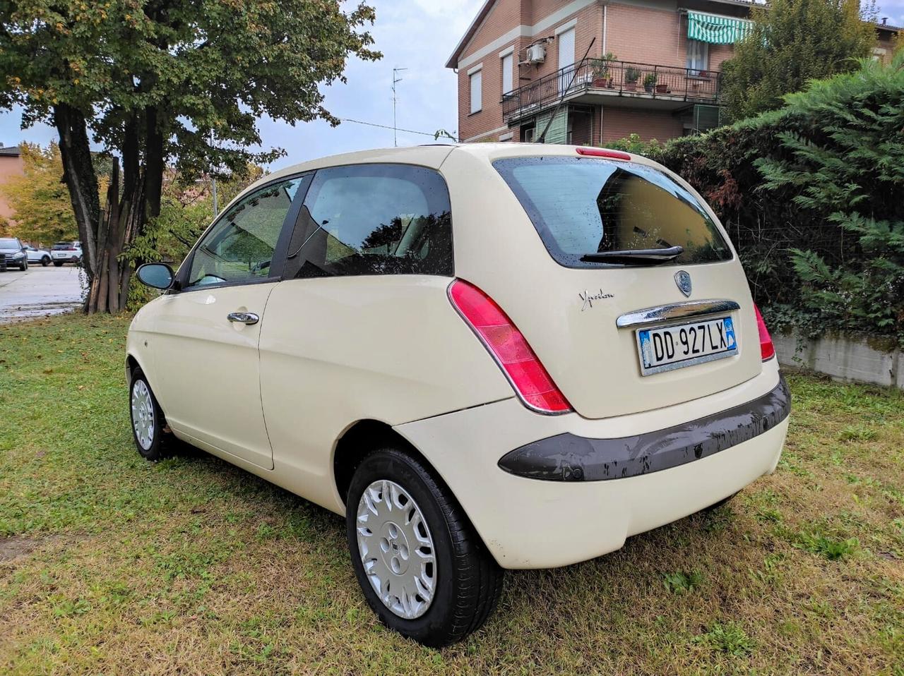 Lancia Ypsilon 1.2 METANO