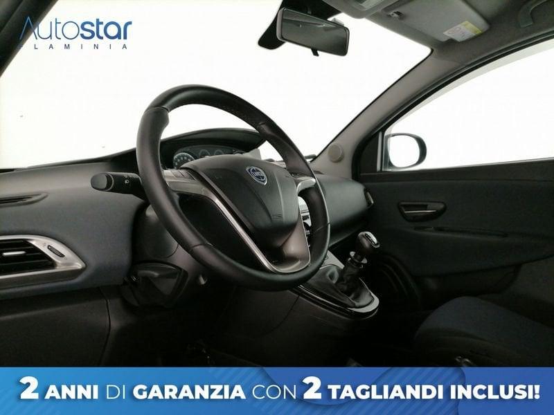 Lancia Ypsilon 1.0 firefly hybrid Gold s&s 70cv