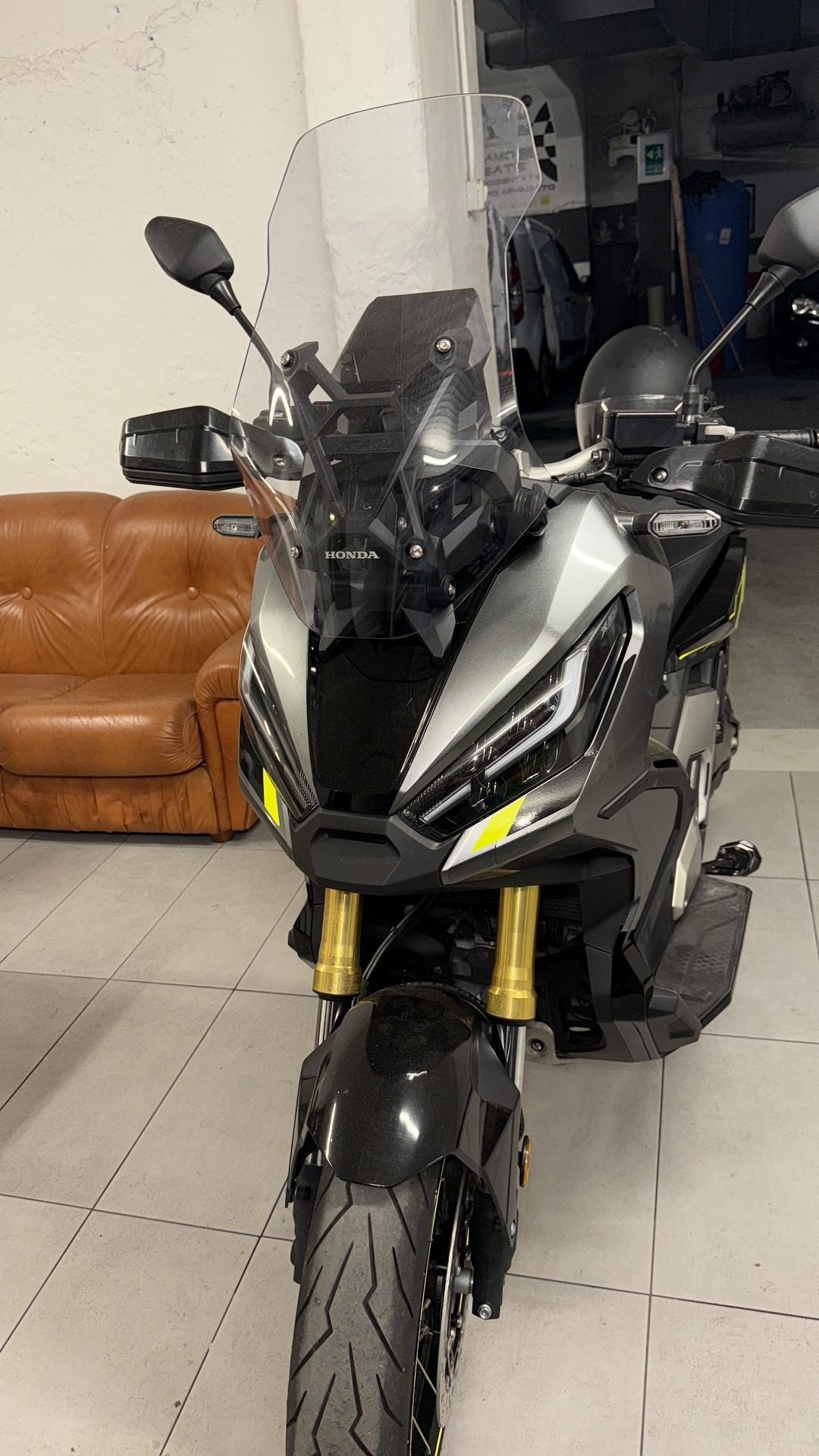 HONDA X-ADV750