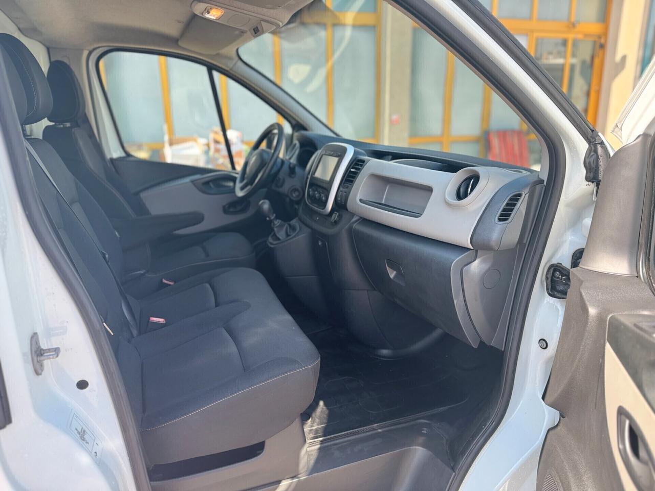 RENAULT TRAFIC T29 TETTO ALTO..