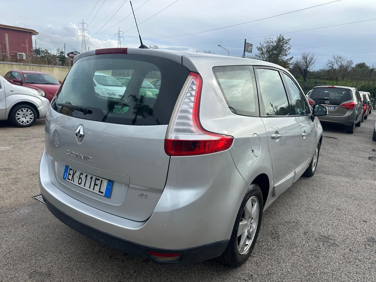 Renault Scenic 1.5 diesel 2011 7posti full optional