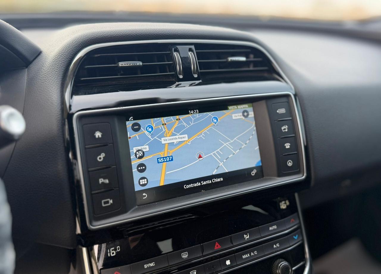 Jaguar XE 2.0 D Turbo R-Sport