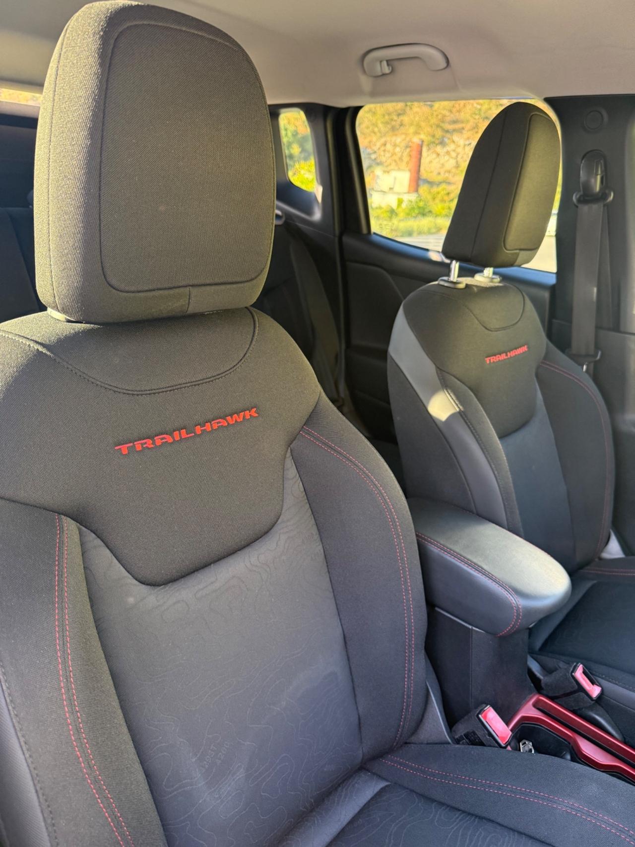 Jeep Renegade 2.0 Mjt 170CV 4WD Active Drive Low Trailhawk