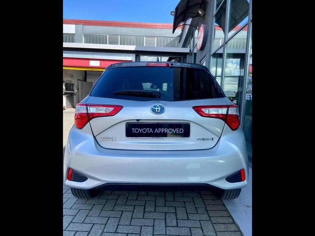 Toyota Yaris 5 Porte 1.5 VVT-i Hybrid y20 E-CVT