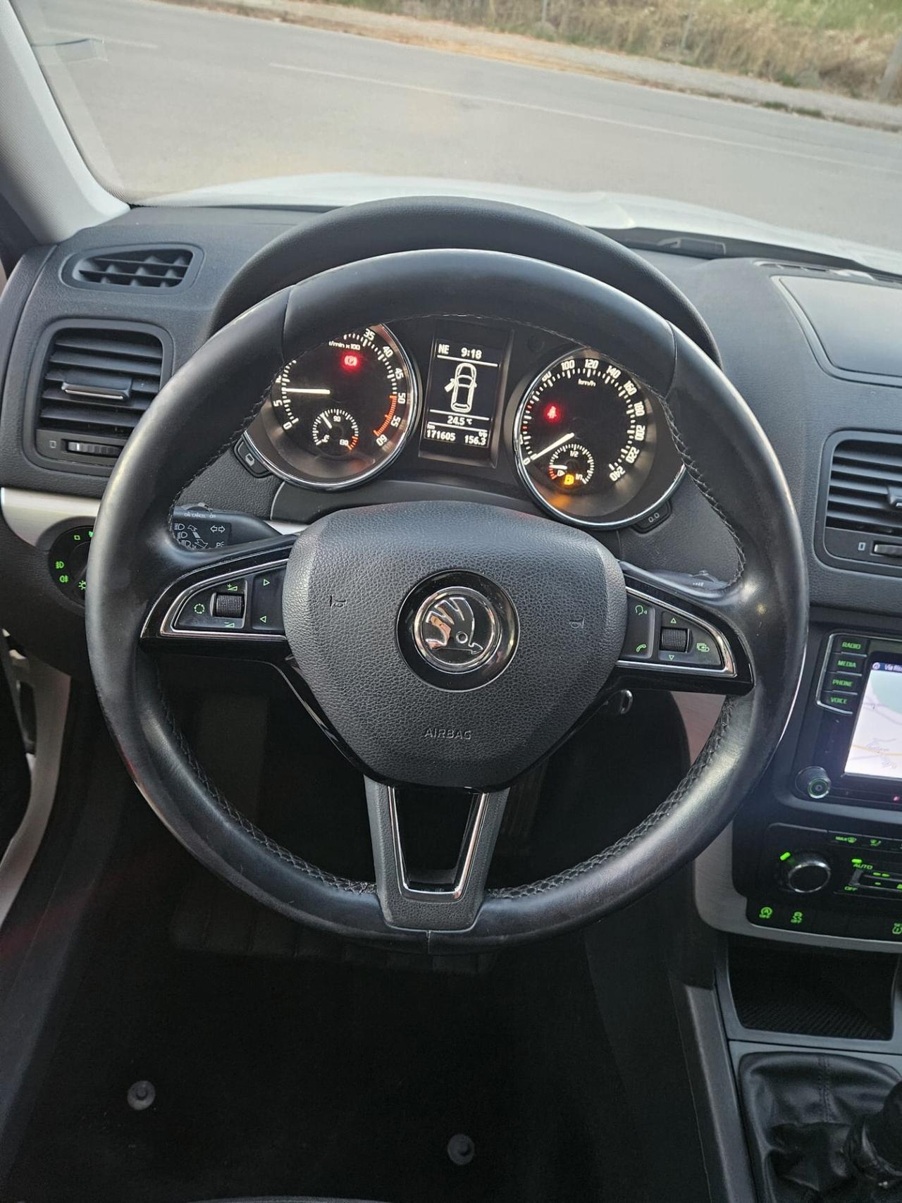 Skoda Yeti 1.6 diesel 77kw 105CV full