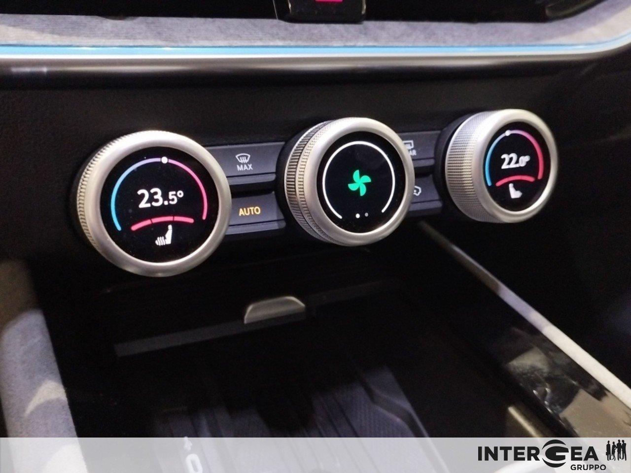 SKODA Superb Wagon 2.0 tdi Style 150cv dsg