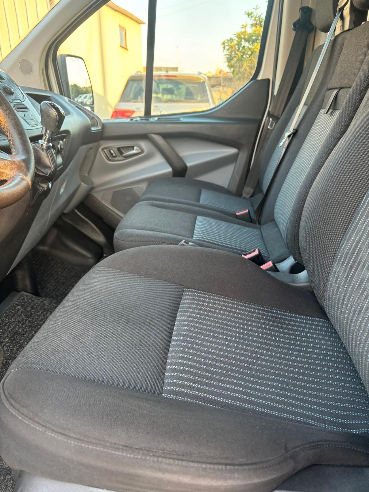 Ford Tourneo Custom Tourneo Custom 310 2.0 TDCi 130CV aut. PC Titanium