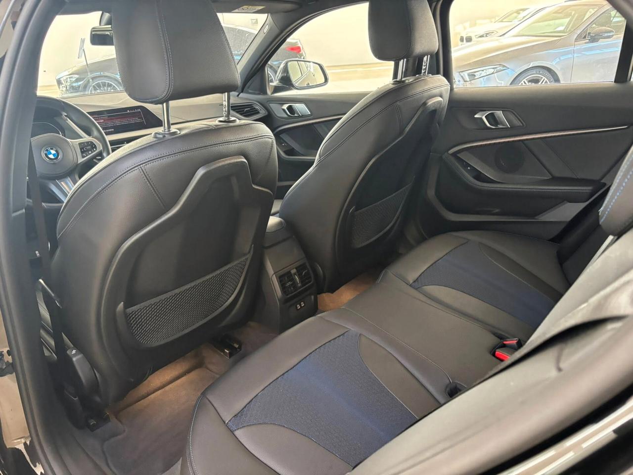 Bmw 116 116d 5p. Msport