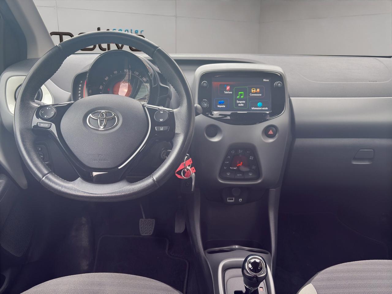 Toyota Aygo Connect 1.0 VVT-i 72 CV 5 porte x-play MMT