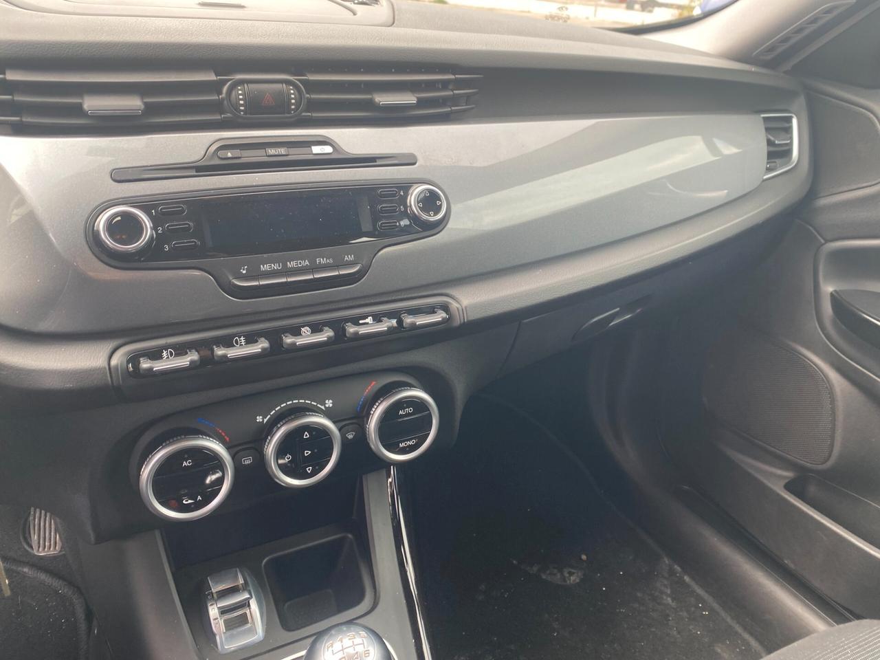 Alfa Romeo Giulietta 1.6 JTDm-2 105 cv/nuovissima