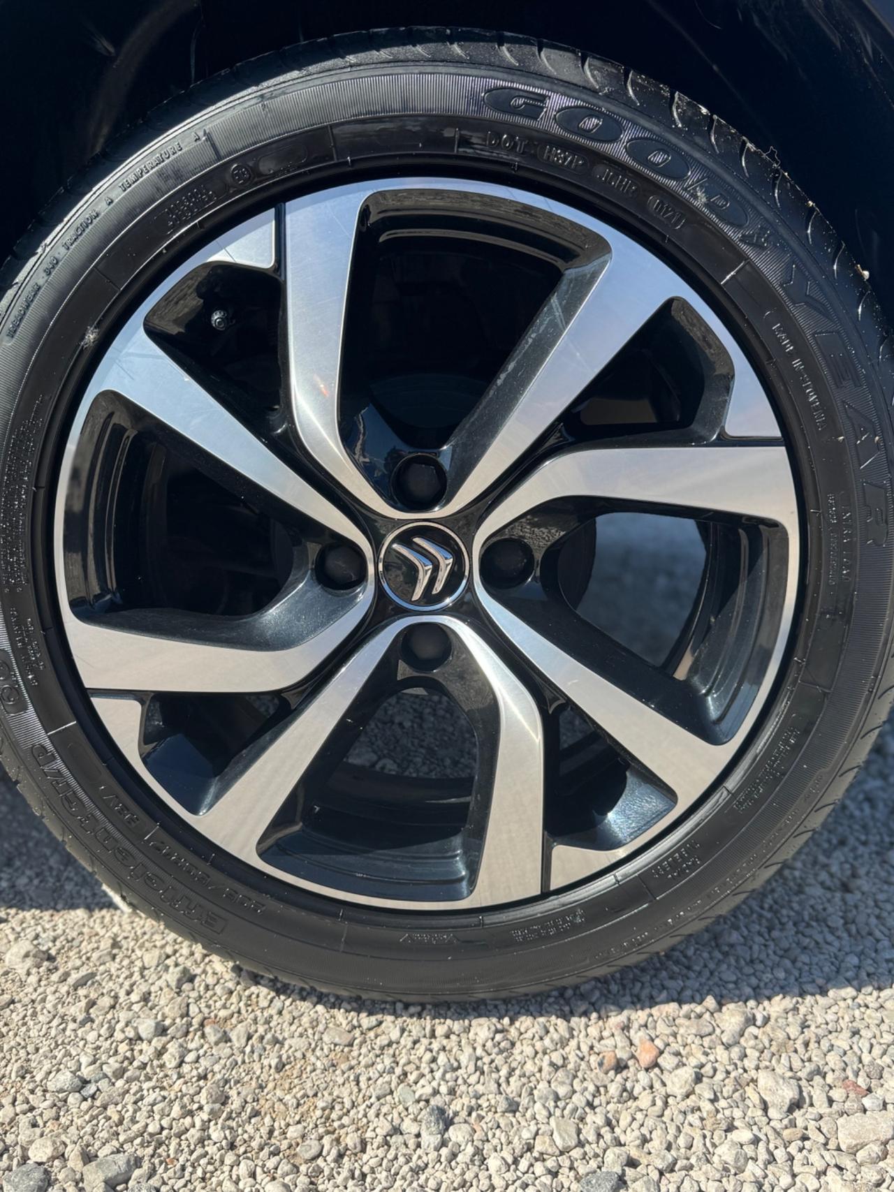 Citroen C3 PureTech 83 S&S Shine Pack S