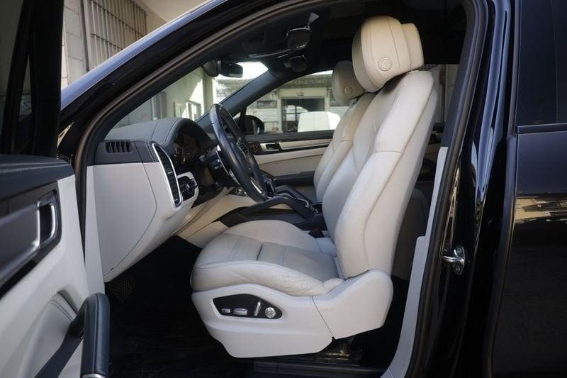 Porsche Cayenne 3.0 V6 E-Hybrid Tetto Panoramico Unicoproprietario
