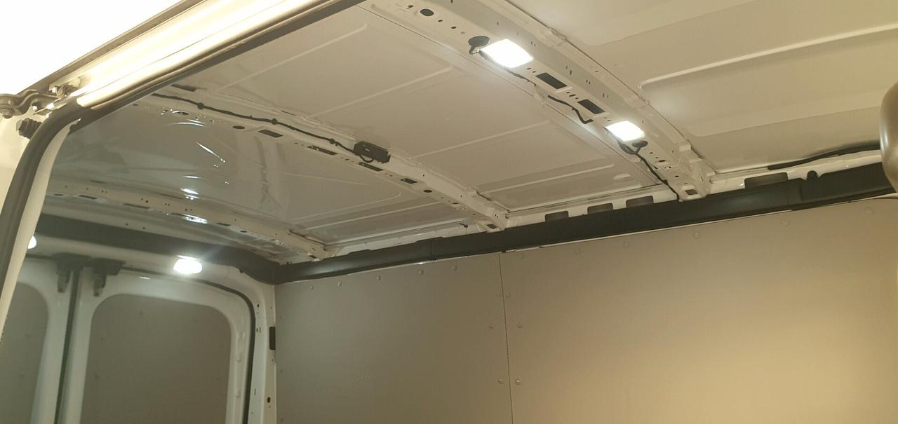 Ford Transit E-Transit Van 350 L2H2 Trend 269CV Batt. 68KWh Auton. 260Km