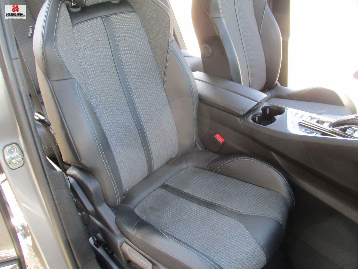 PEUGEOT 3008 BlueHDi 130 EAT8 Allure Pack12/2020