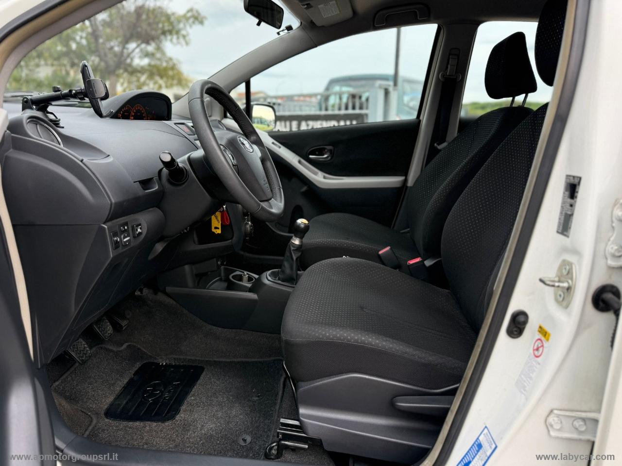 TOYOTA Yaris 1.0 5p. Sol GPL