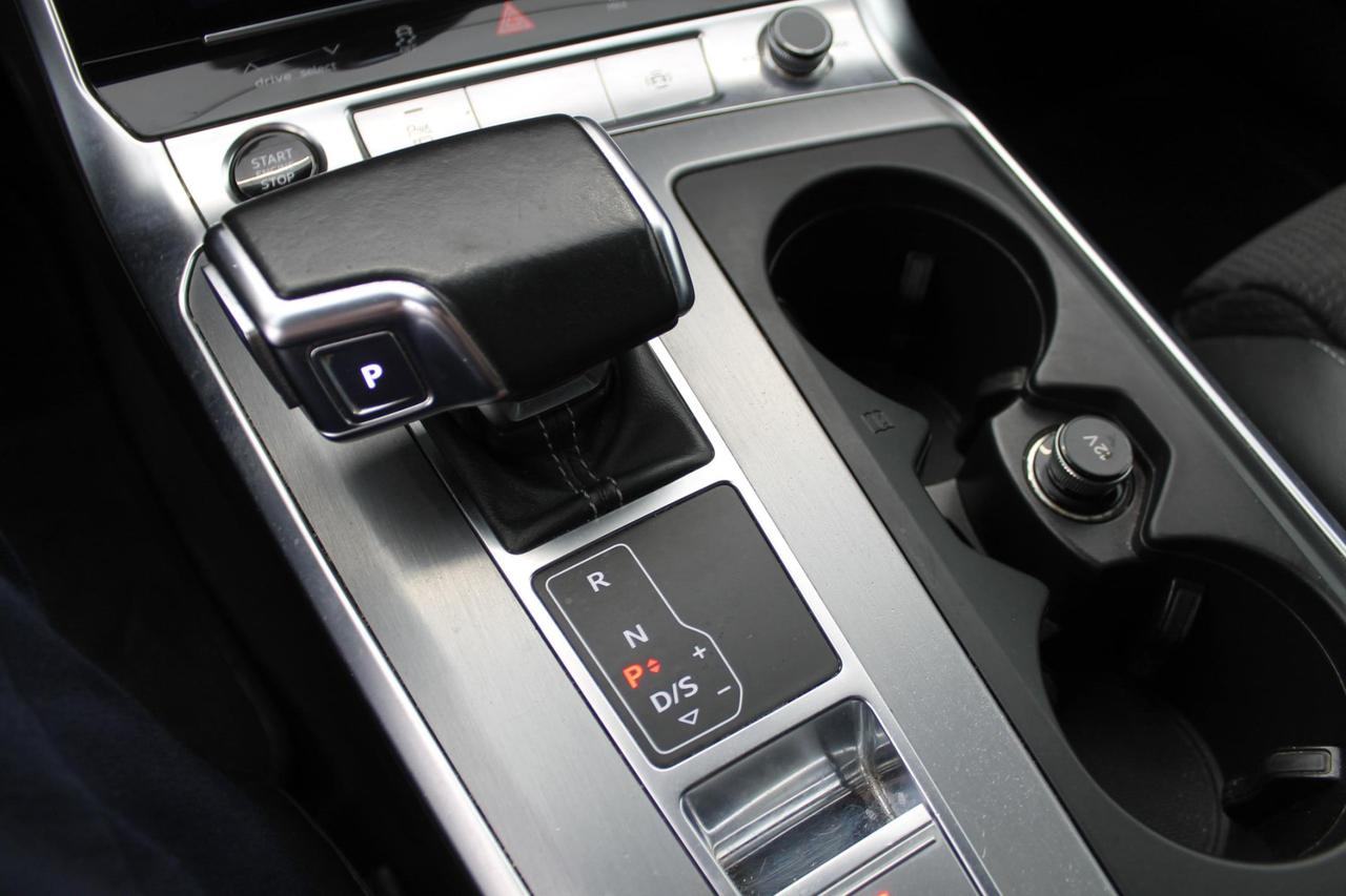 Audi A6 Avant 2.0 TDi Mhev Sport S-Tronic S-LINE