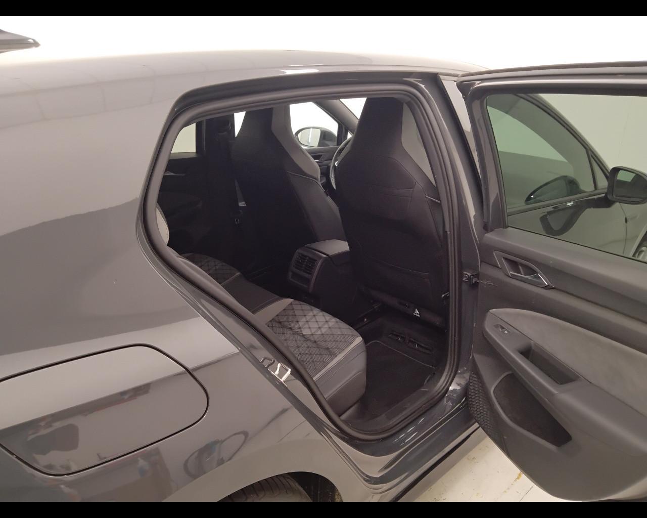 VOLKSWAGEN Golf VIII 2020 - Golf 1.5 tsi evo R-Line 150cv