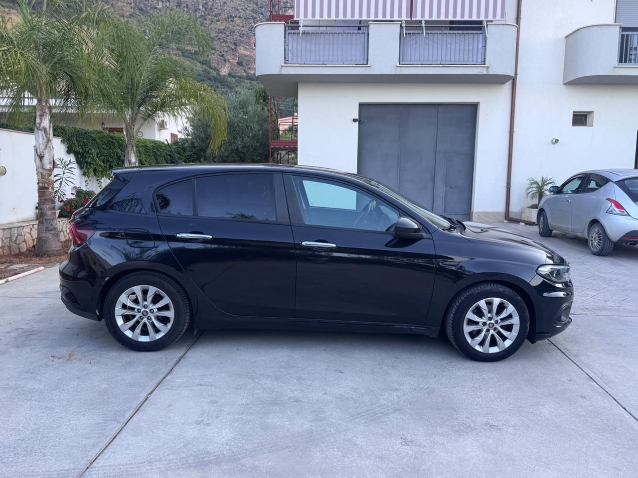 Fiat Tipo 1.6 Mjt S&S 5 porte Easy