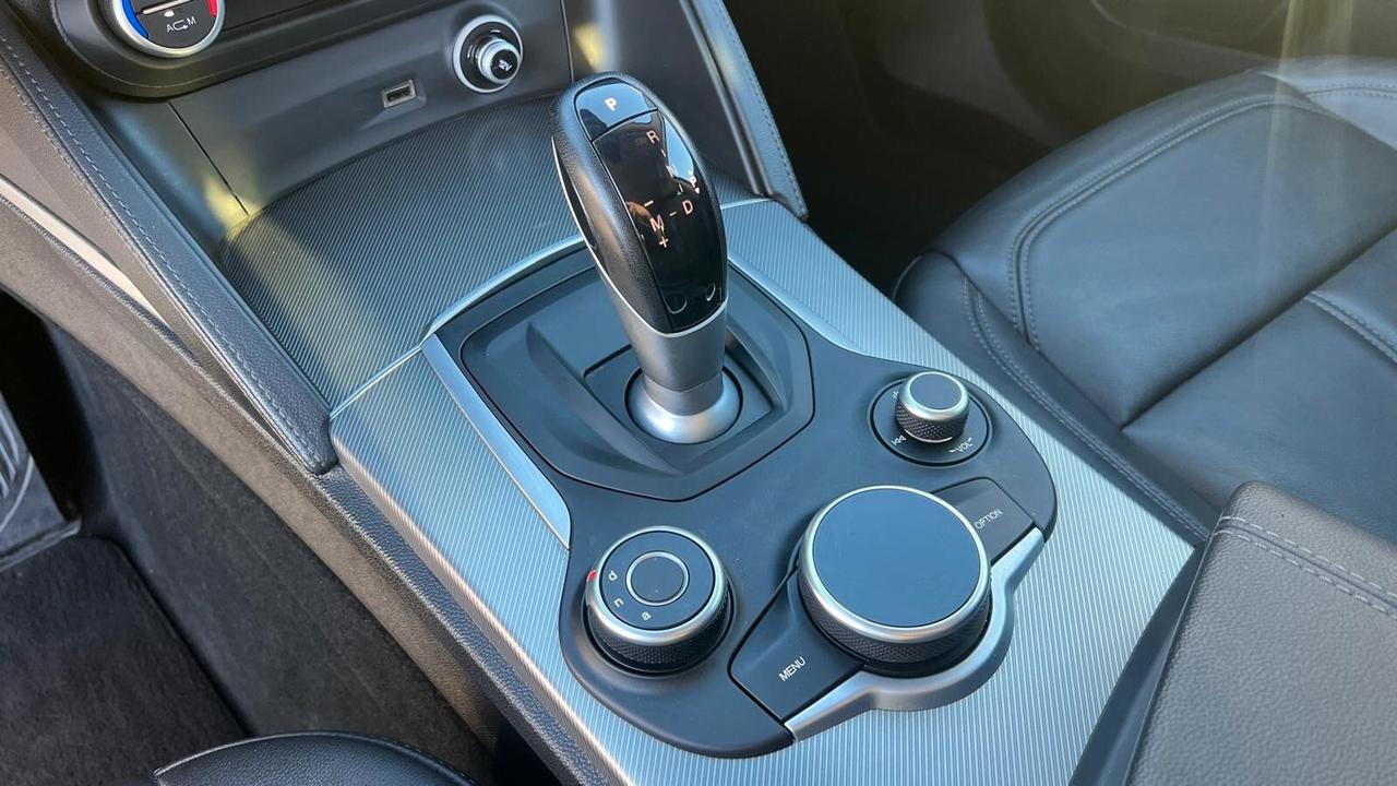 Alfa Romeo Stelvio 2.2 Turbodiesel 210 CV AT8 Q4 Executive