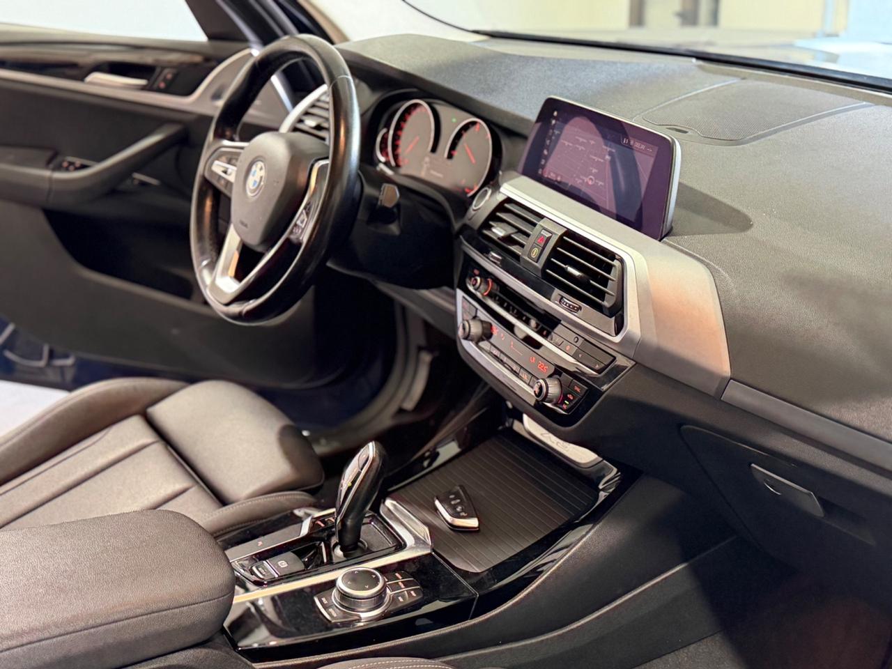 Bmw X3 sDrive18d 48V xLine PELLE/LED