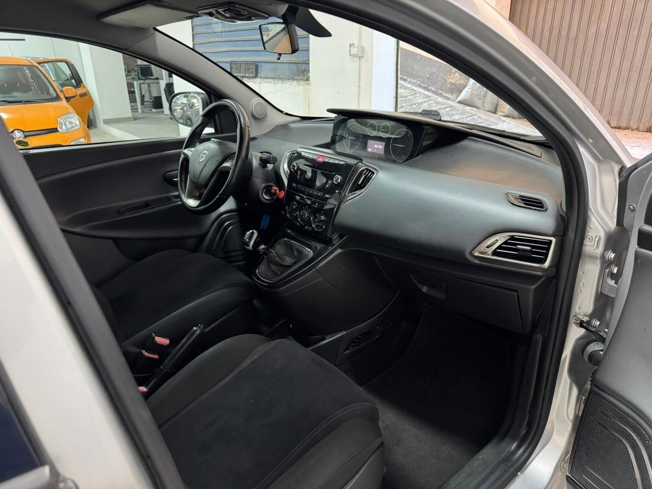 Lancia Ypsilon 1.3 MJT 16V 95 CV 5 porte S&S Gold