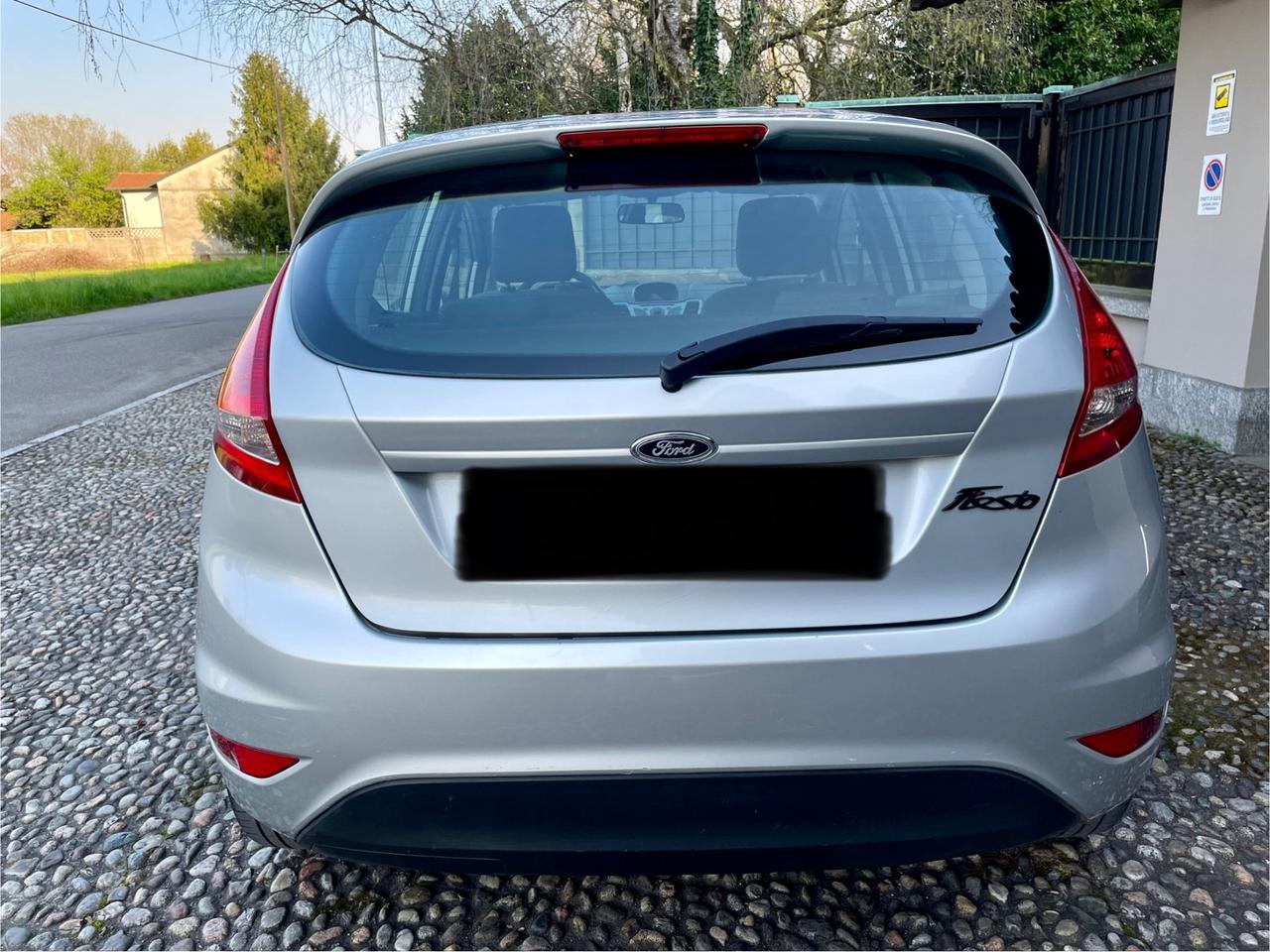 Ford Fiesta 1.2 5 porte Titanium *NEOPATENTATI*