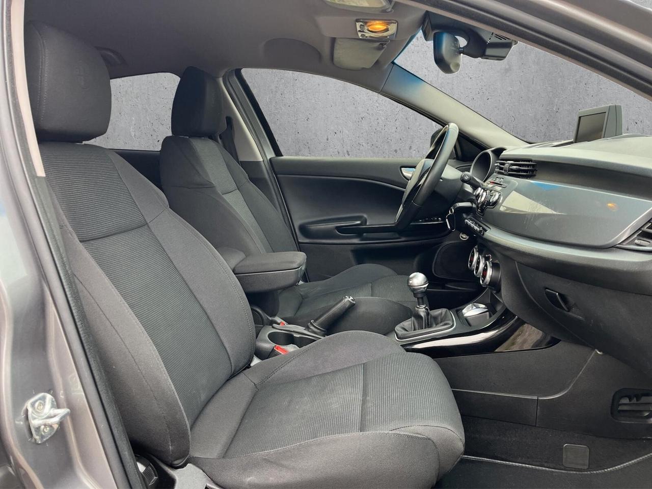 Alfa Romeo Giulietta 1.6 JTDm-2 105 CV Distinctive