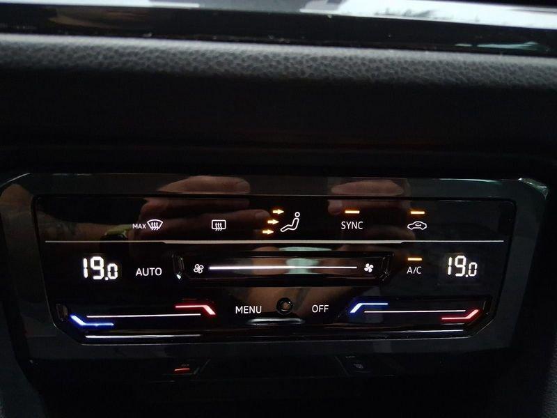Volkswagen Tiguan Tiguan 2.0 tdi R-Line 150cv dsg