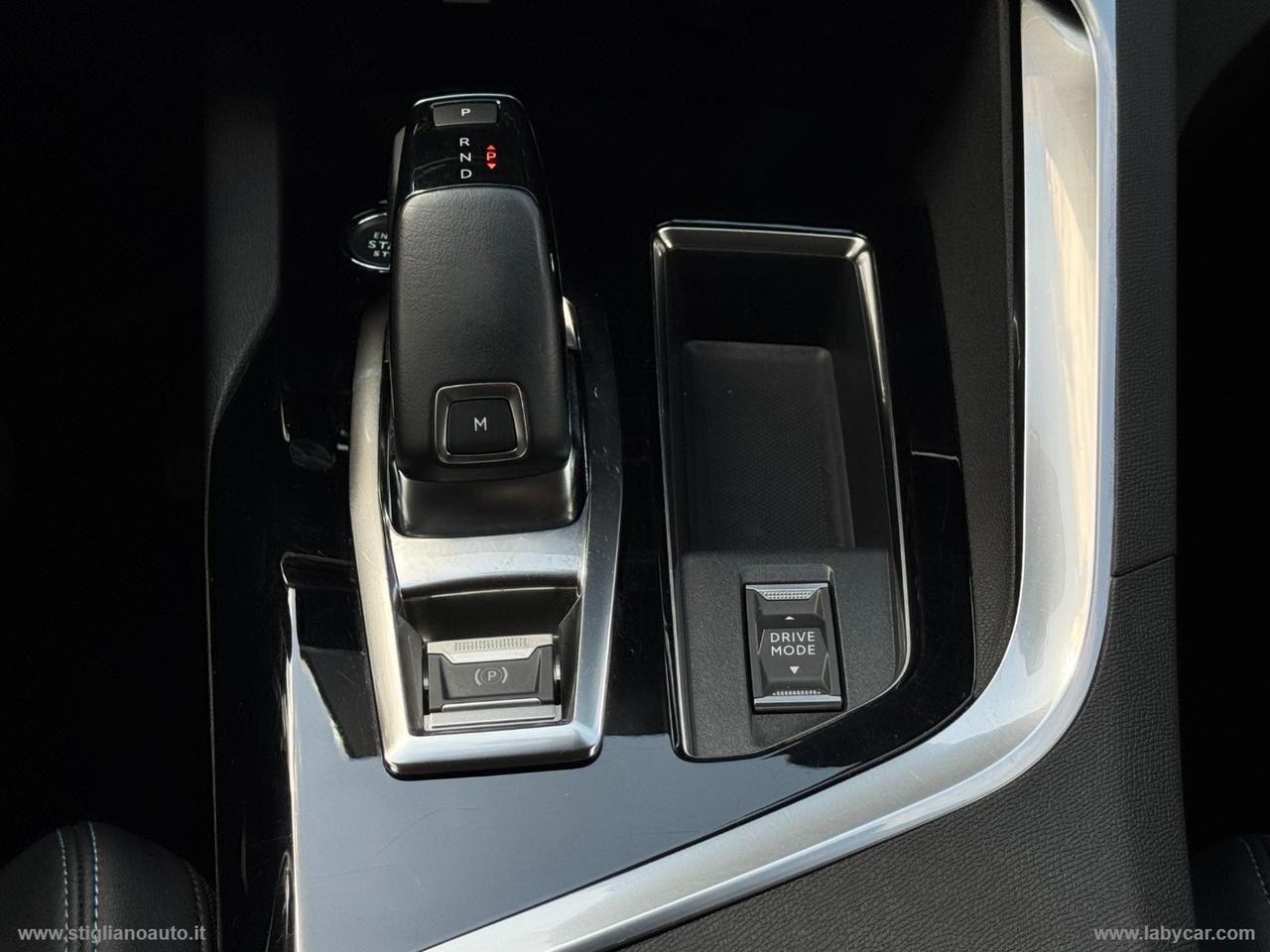PEUGEOT 3008 BlueHDi 130 S&S EAT8 Allure Pack
