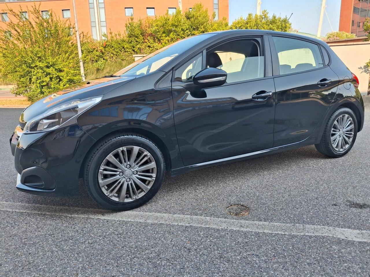 Peugeot 208 PureTech 82cv.-EURO 6-NEOPATENTATI-