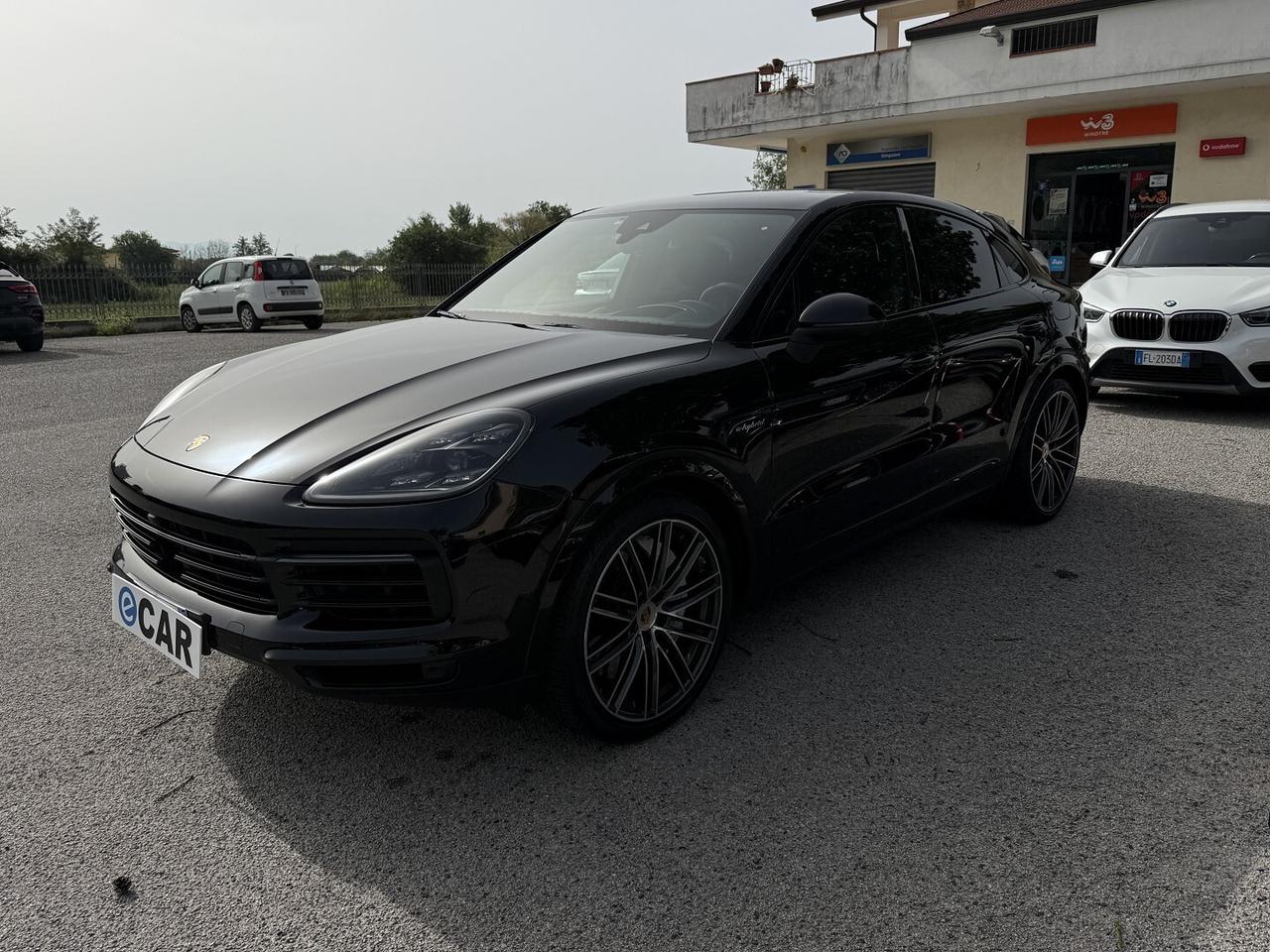 PORSCHE CAYENNE COUPE GTS SPORT CHRONO E-HYBRID