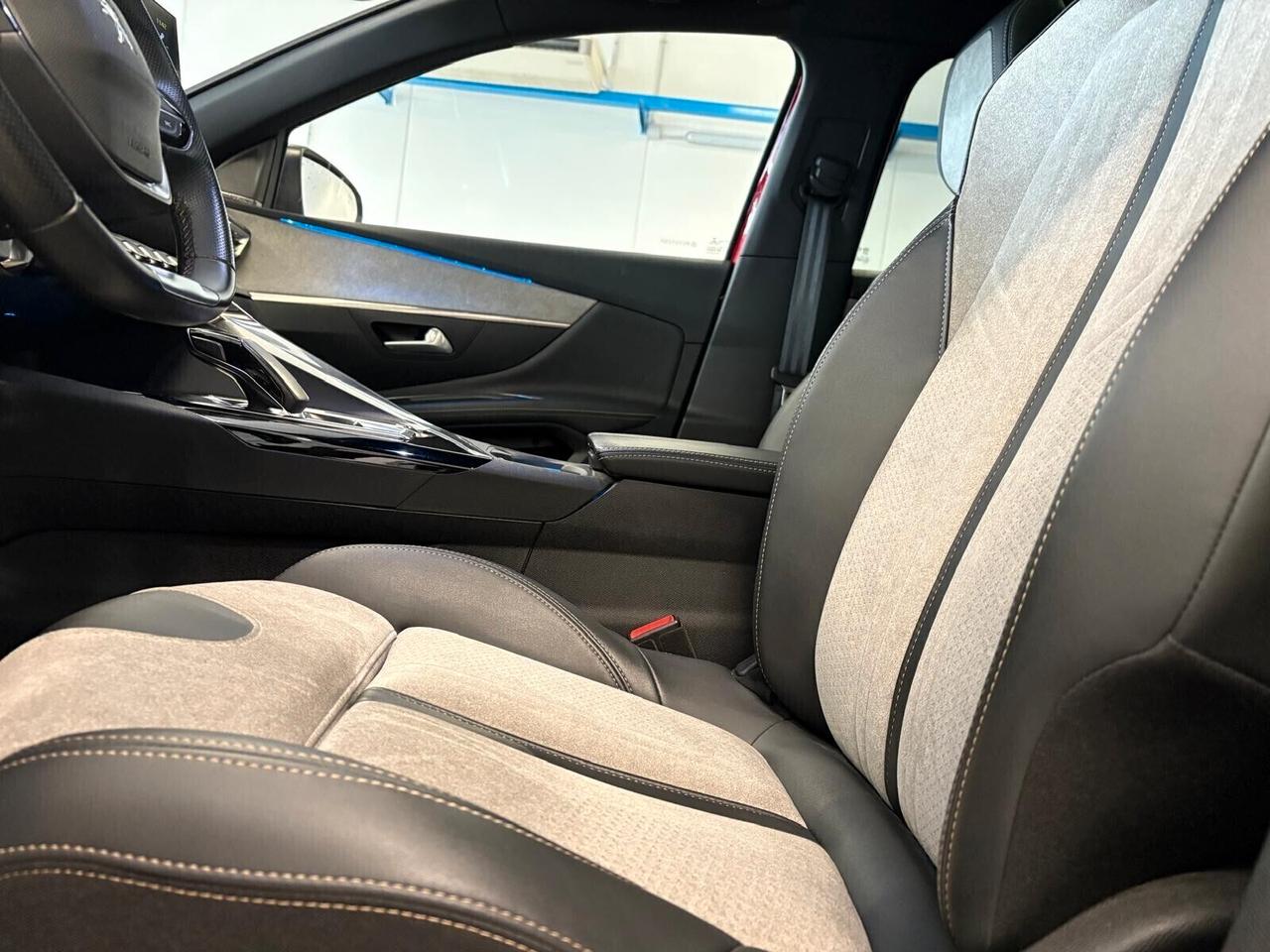 Peugeot 3008 GT PACK Hybrid 225 e-EAT8 phev SPOTICAR