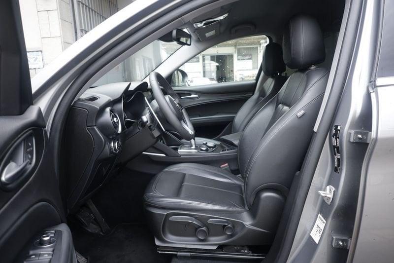 Alfa Romeo Stelvio Alfa Romeo Stelvio 2.2 Turbodiesel 210 CV AT8 Q4 Executive 154KW ANNO 2017